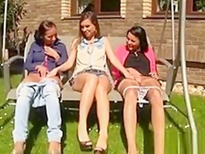 sild, brunette, lesbisk, udendørssex, pisse, brusebad, trekant