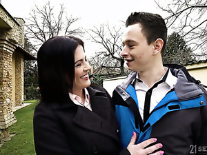 debeljuškaste, domaćice, ljubljenje, matorke, milfače, španjolke, svingeri