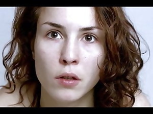 Célébrité, Fessée