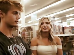 Seks mengikat kasar, Rambut pirang, Buang angin, Dominasi perempuan