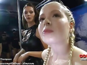 bukkake, op het gezicht klaarkomen, groepsseks, 18-19 jaar